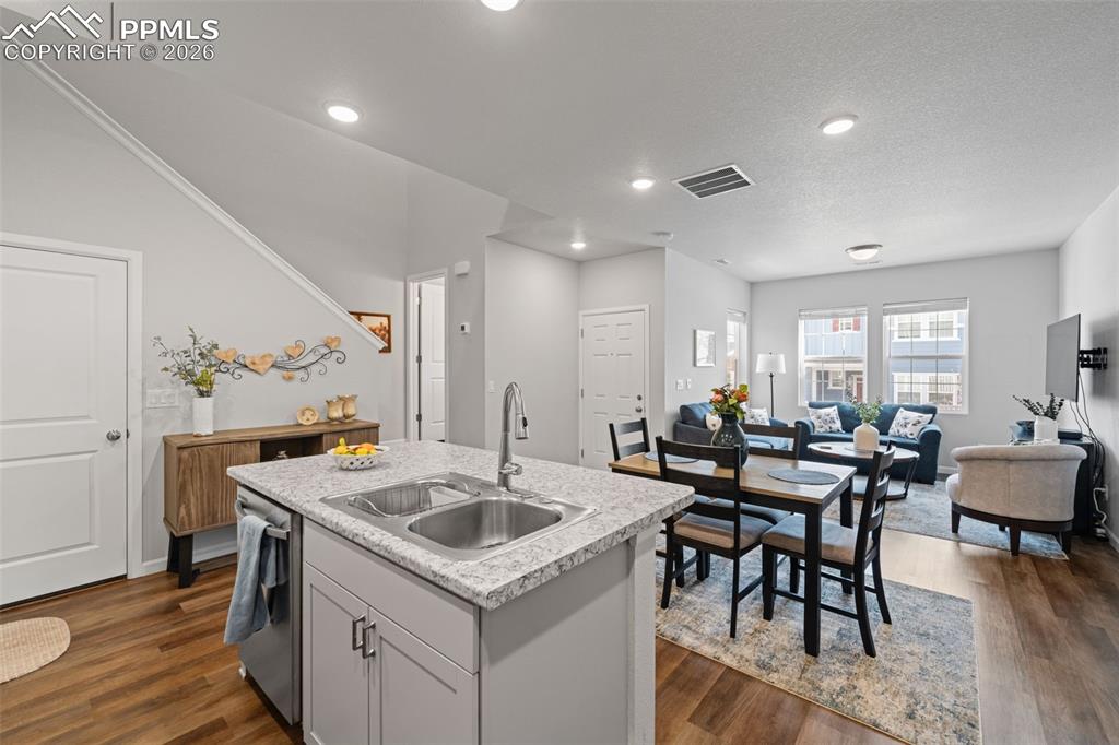 Image 12 of 34: Kitchen