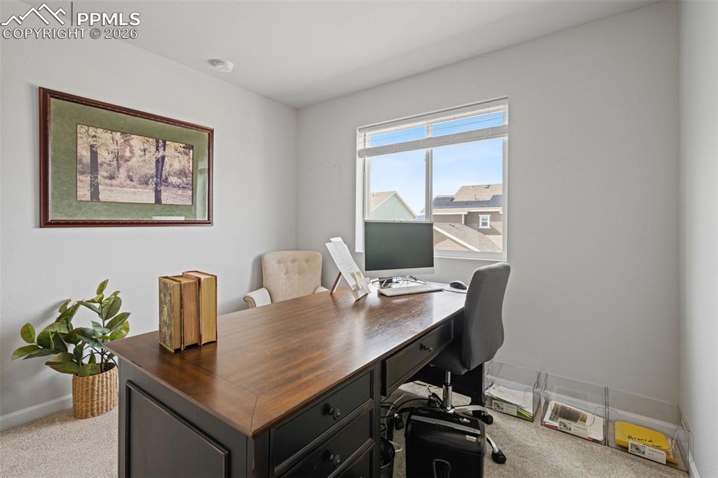 Image 21 of 34: Office