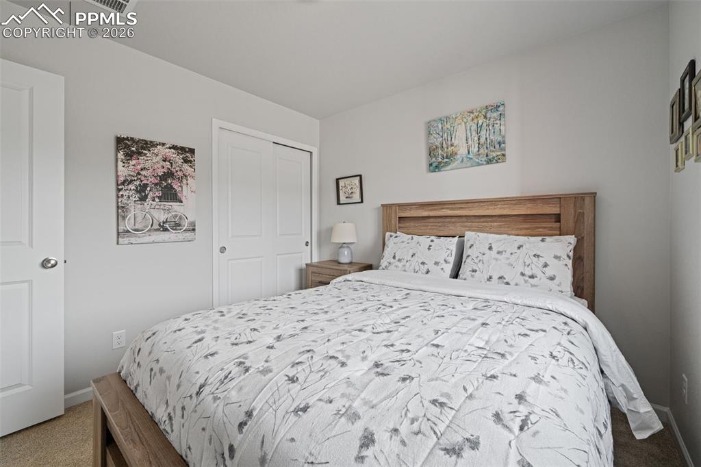 Image 25 of 34: Bedroom