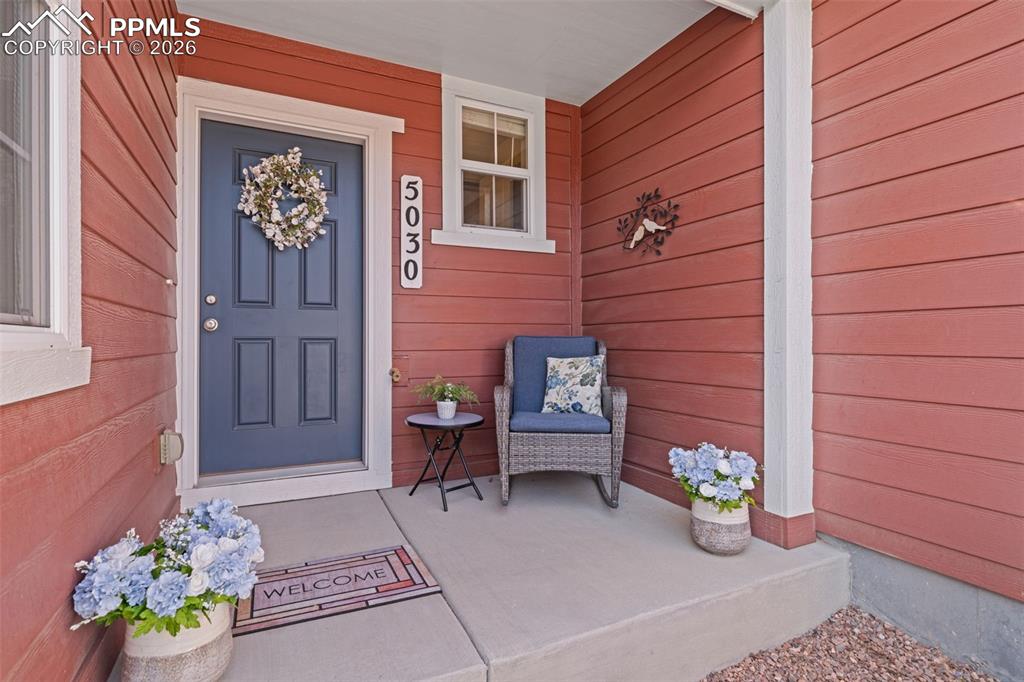 Image 3 of 34: Entry