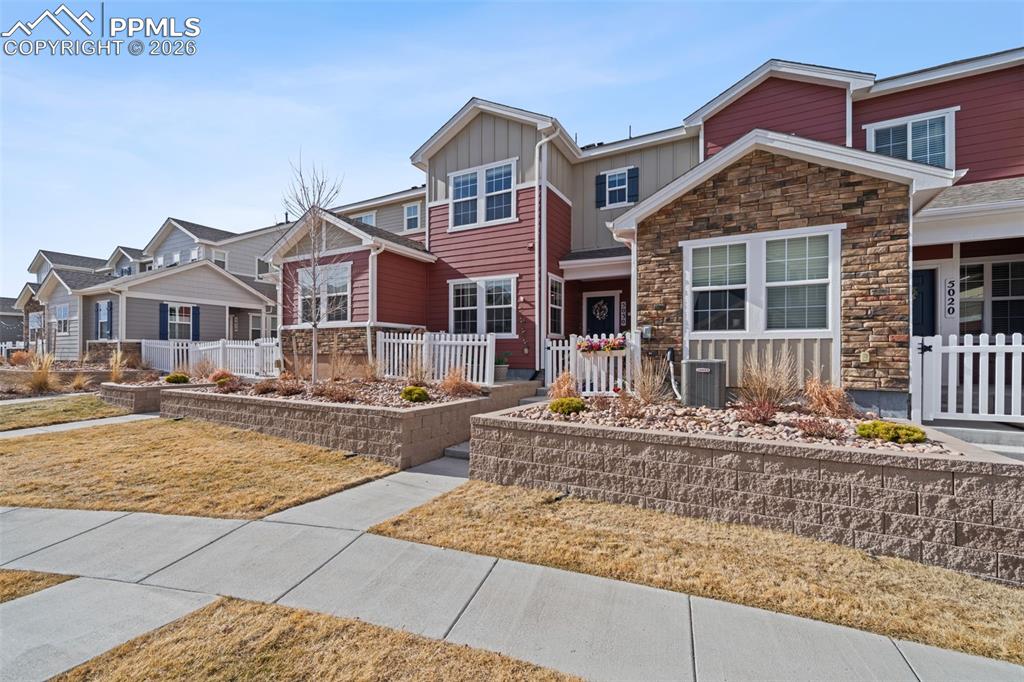 Image 31 of 34: Front of Structure