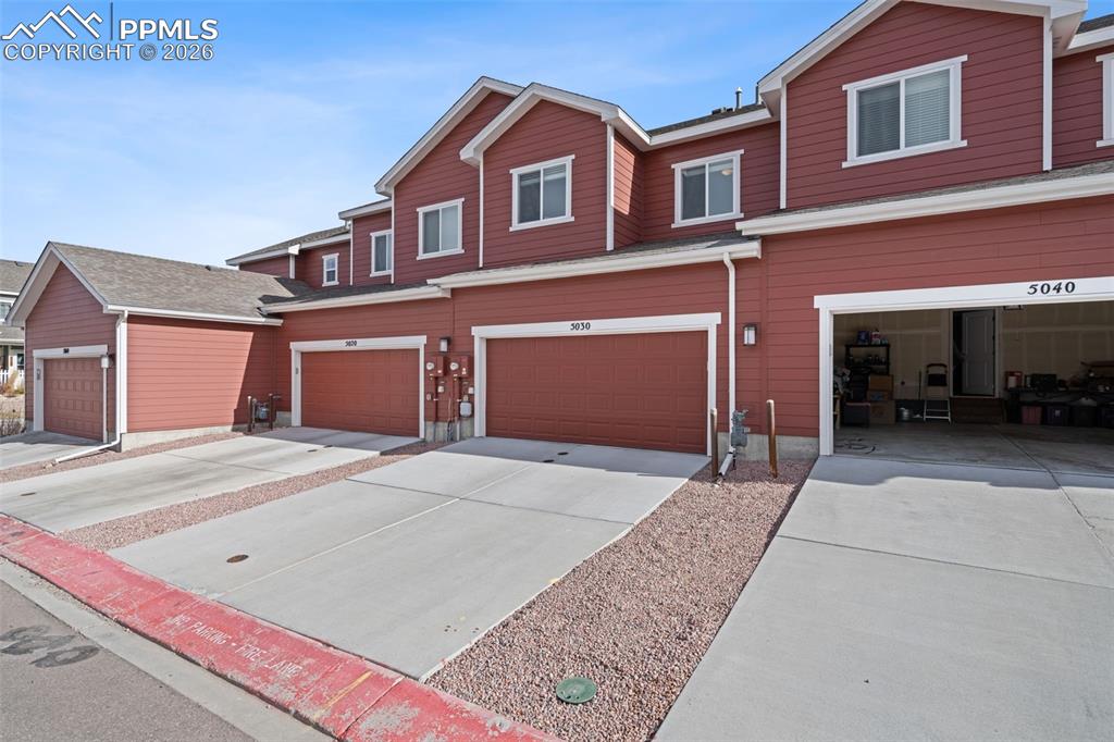 Image 34 of 34: Back of Structure