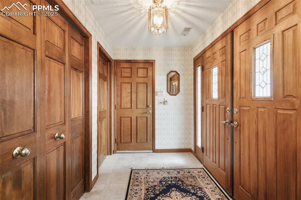 Image 10 of 48: Entry