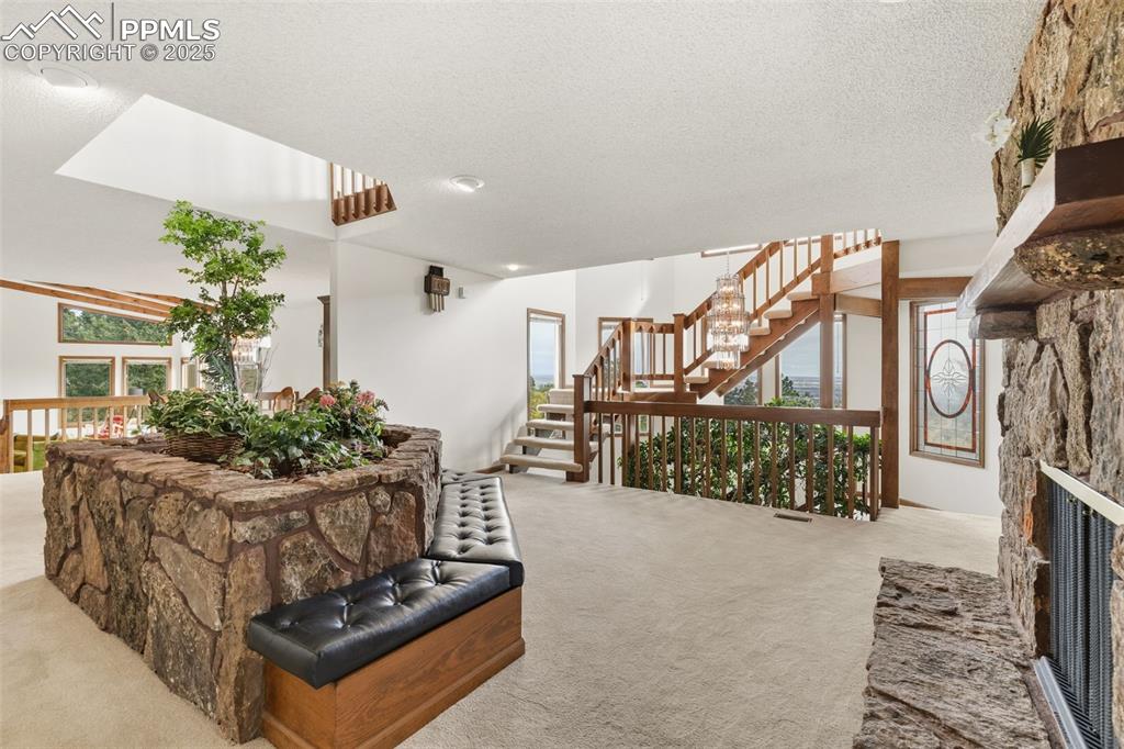 Image 11 of 48: Sitting Room