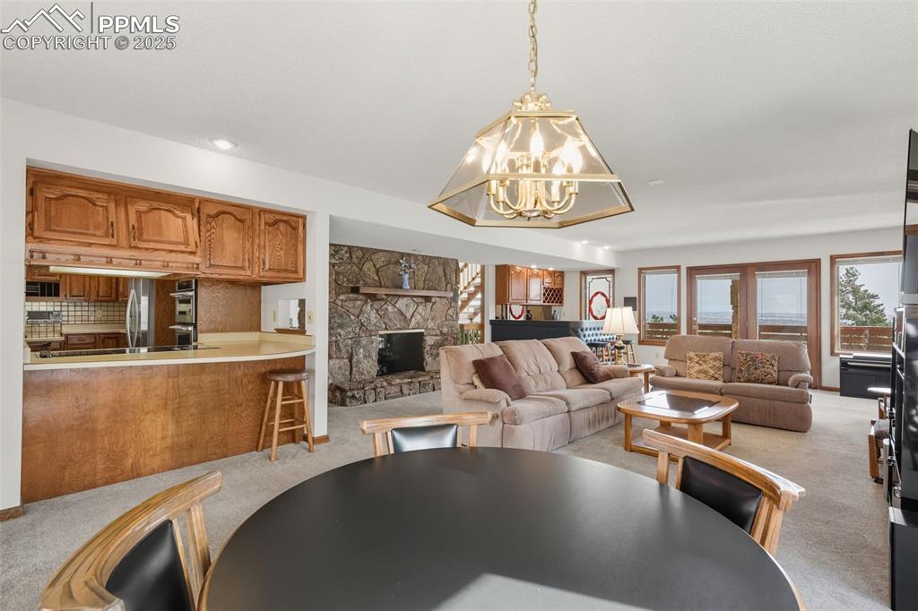 Image 45 of 48: Family Room