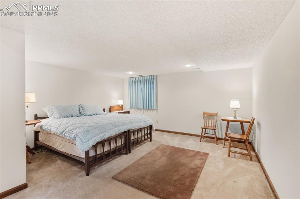 Image 46 of 48: Bedroom