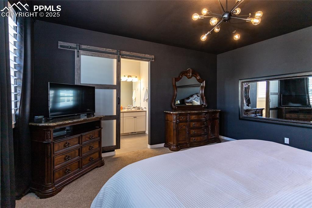 Image 27 of 50: Bedroom