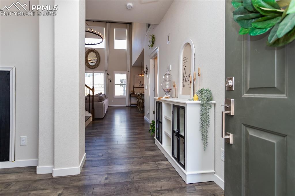 Image 3 of 50: Entry