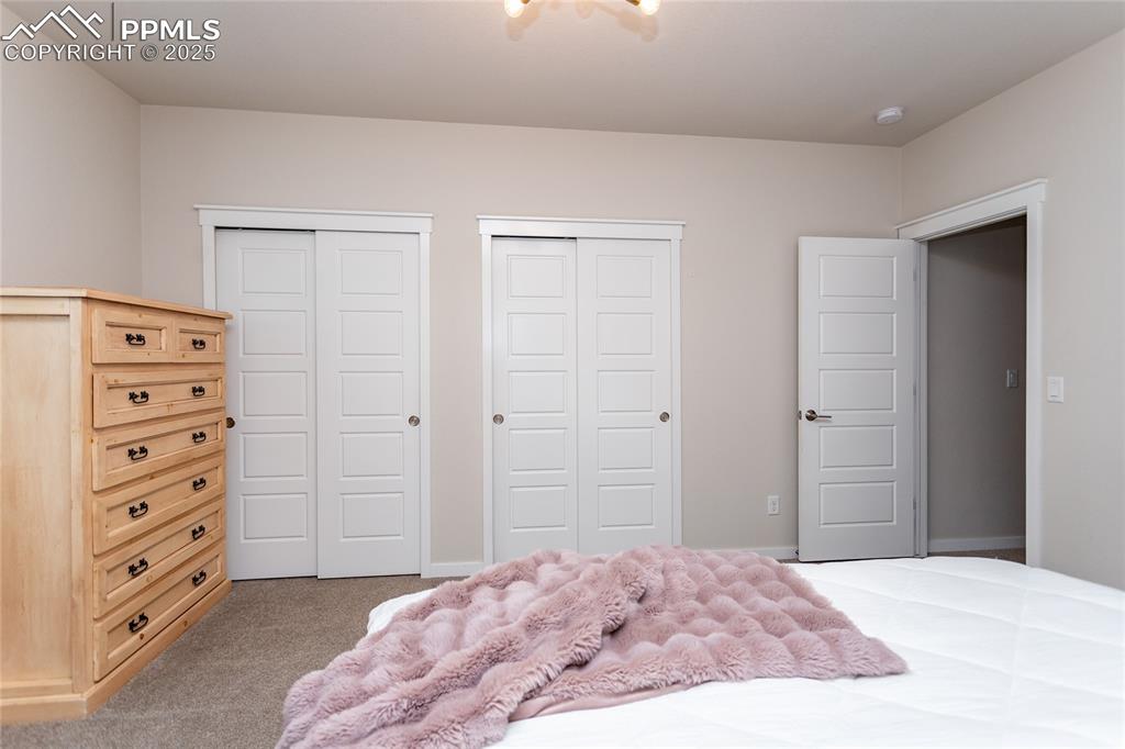 Image 41 of 50: Bedroom