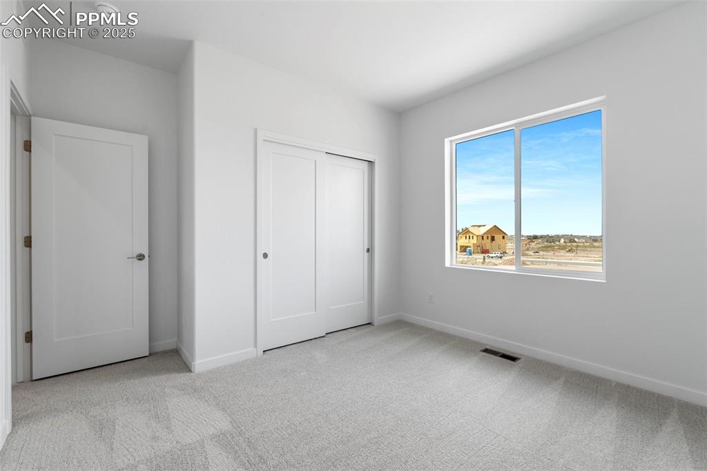 Image 24 of 37: Bedroom