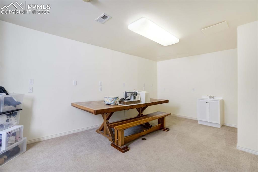 Image 36 of 48: Dining Area