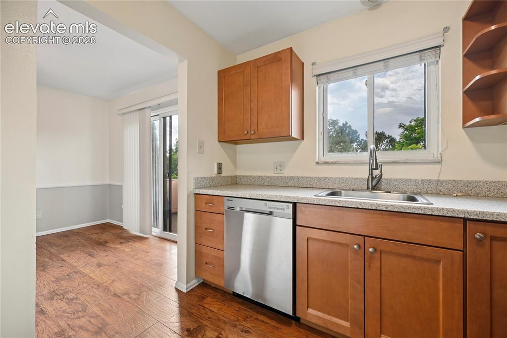 Image 3 of 36: Kitchen