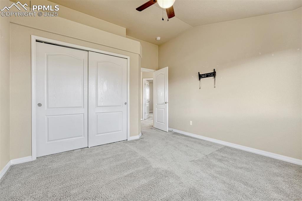 Image 37 of 43: Bedroom