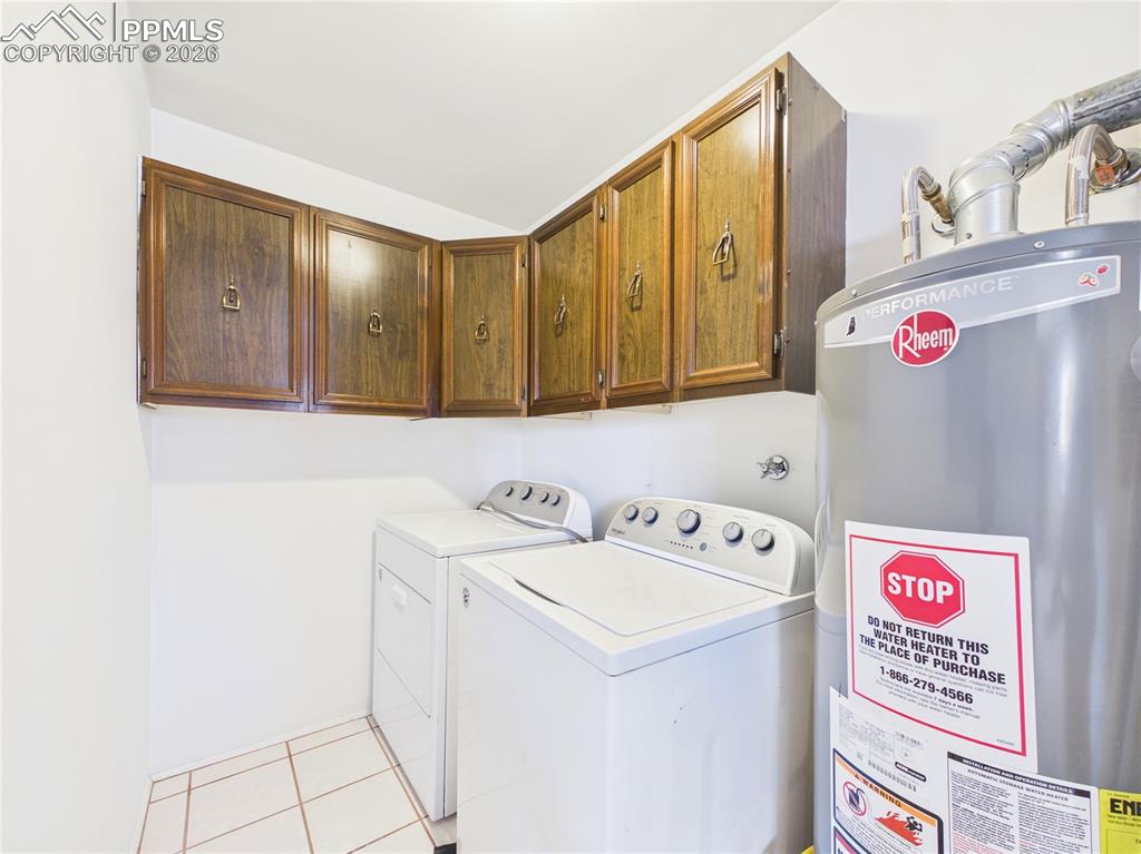 Image 12 of 35: Laundry