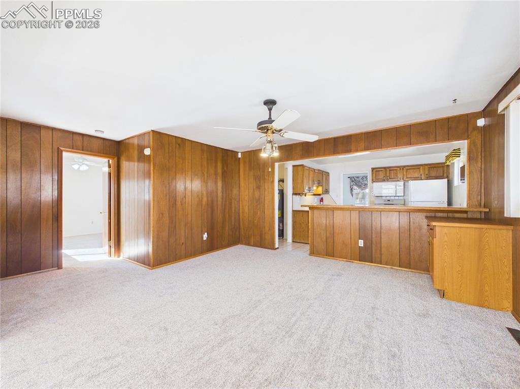 Image 16 of 35: Living Room