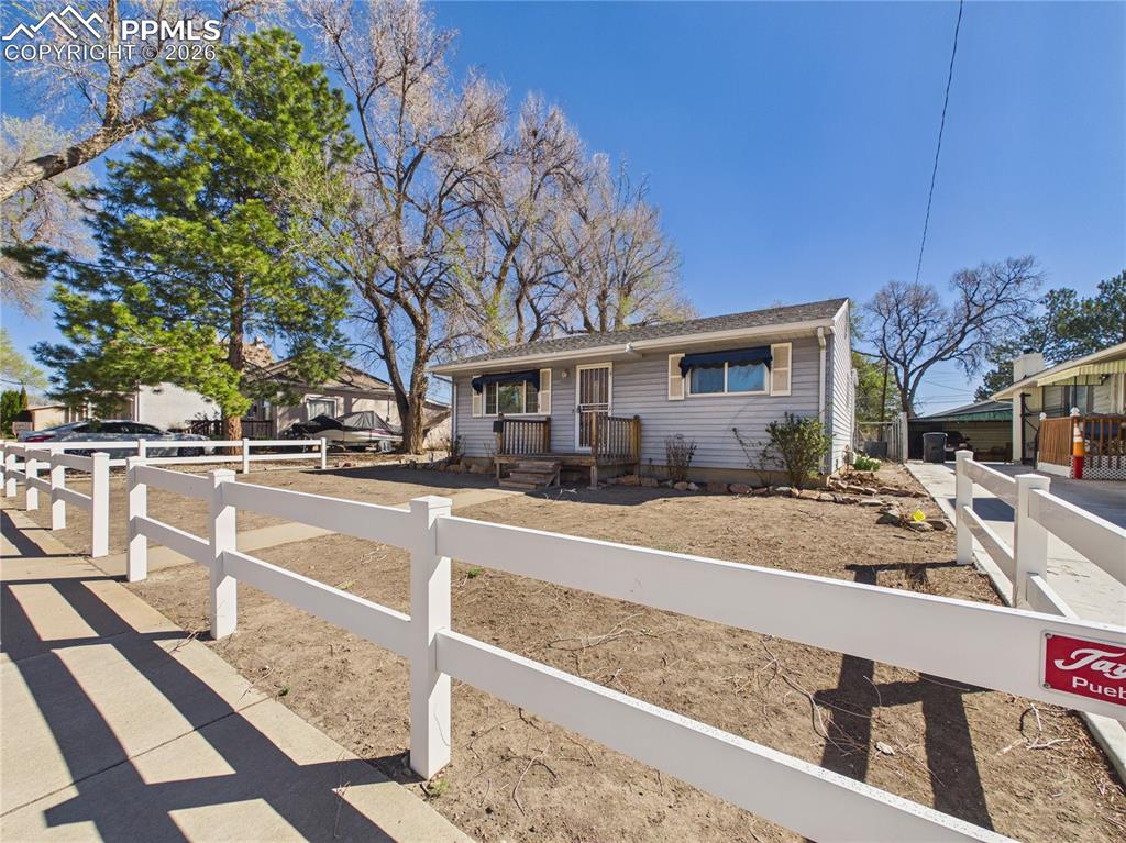 Image 4 of 35: Front of Structure