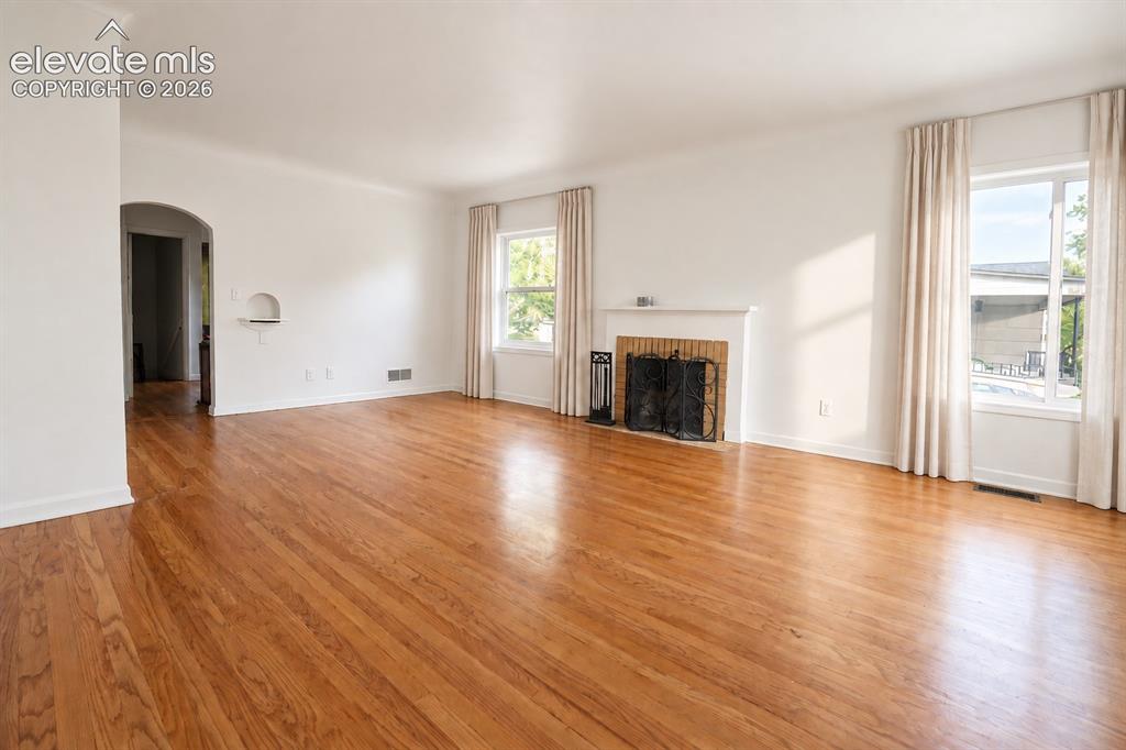Image 2 of 12: Living Room