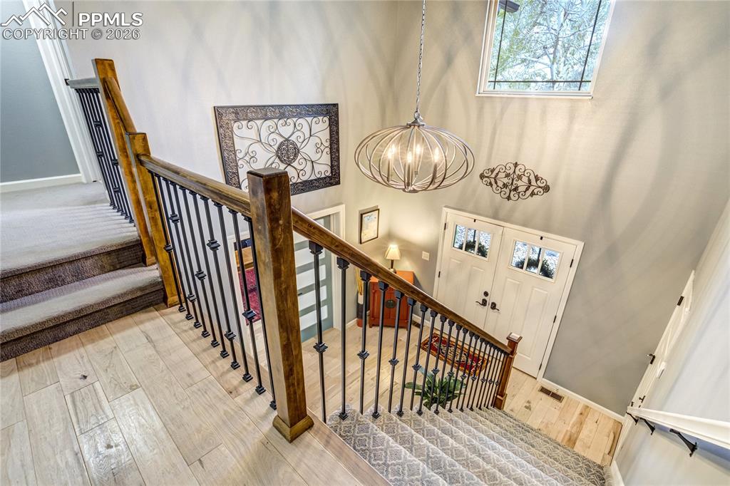 Image 22 of 50: Bathroom