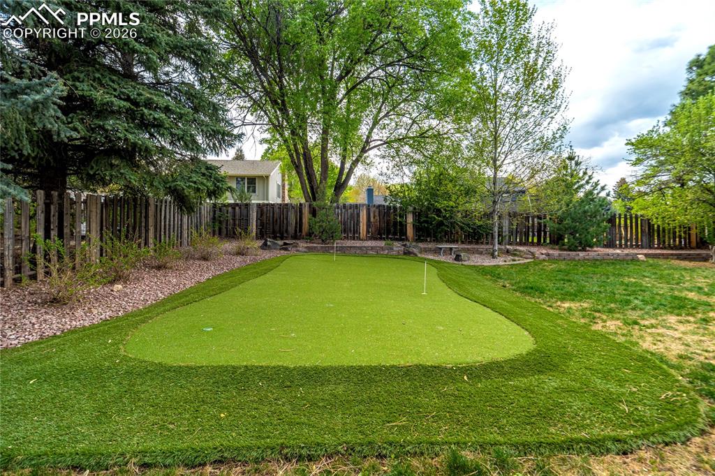 Image 44 of 50: Patio