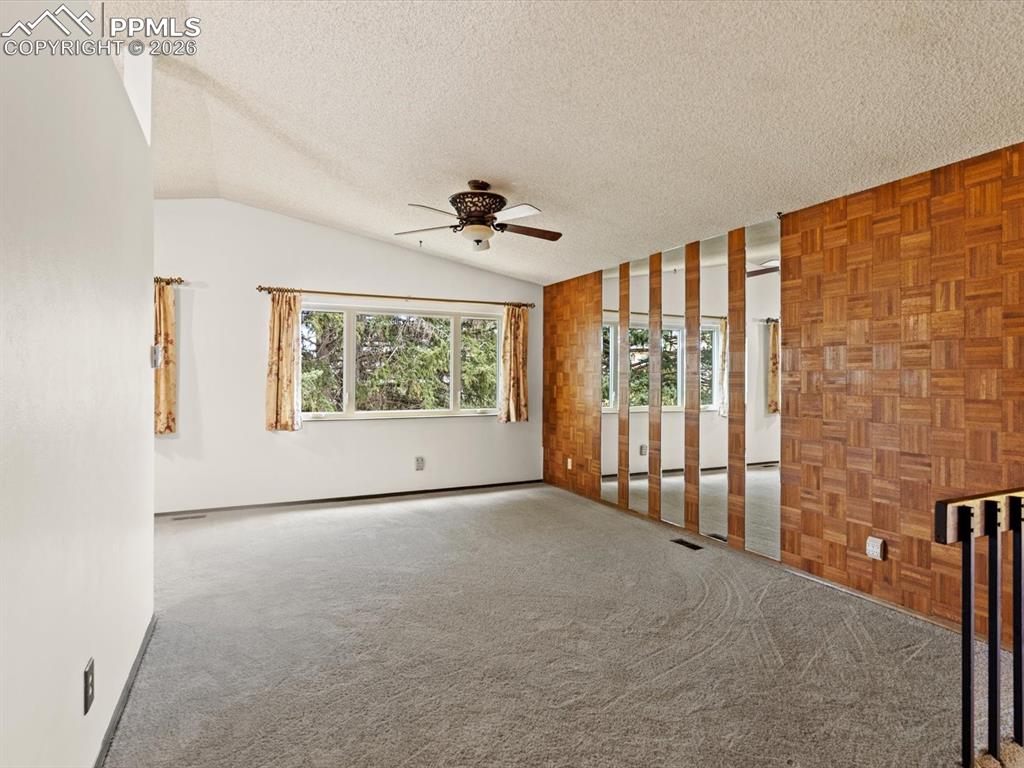 Image 4 of 29: Living Room