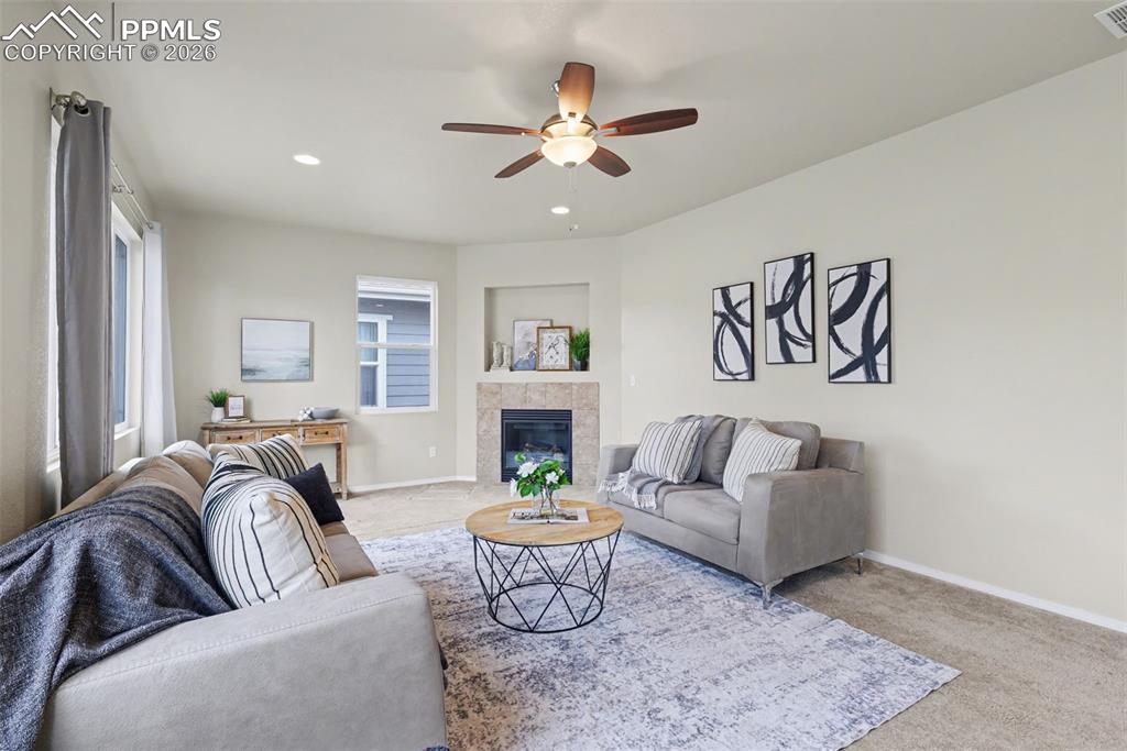 Image 10 of 30: Living Room