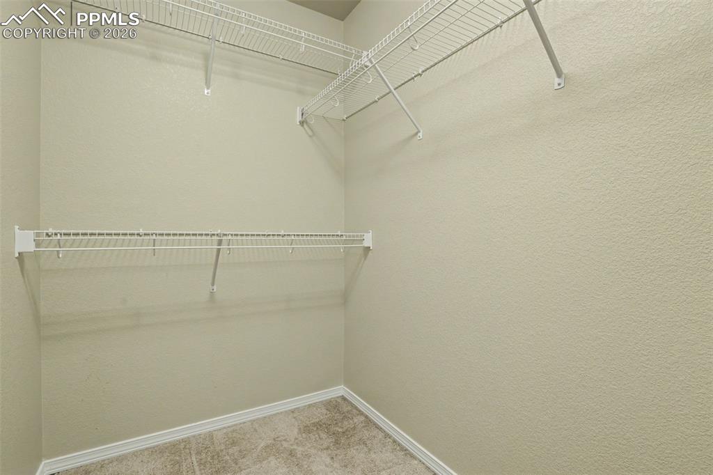 Image 21 of 30: Closet