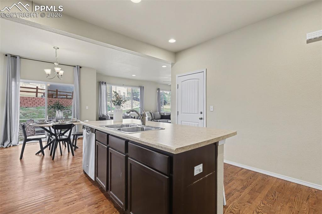 Image 3 of 30: Kitchen