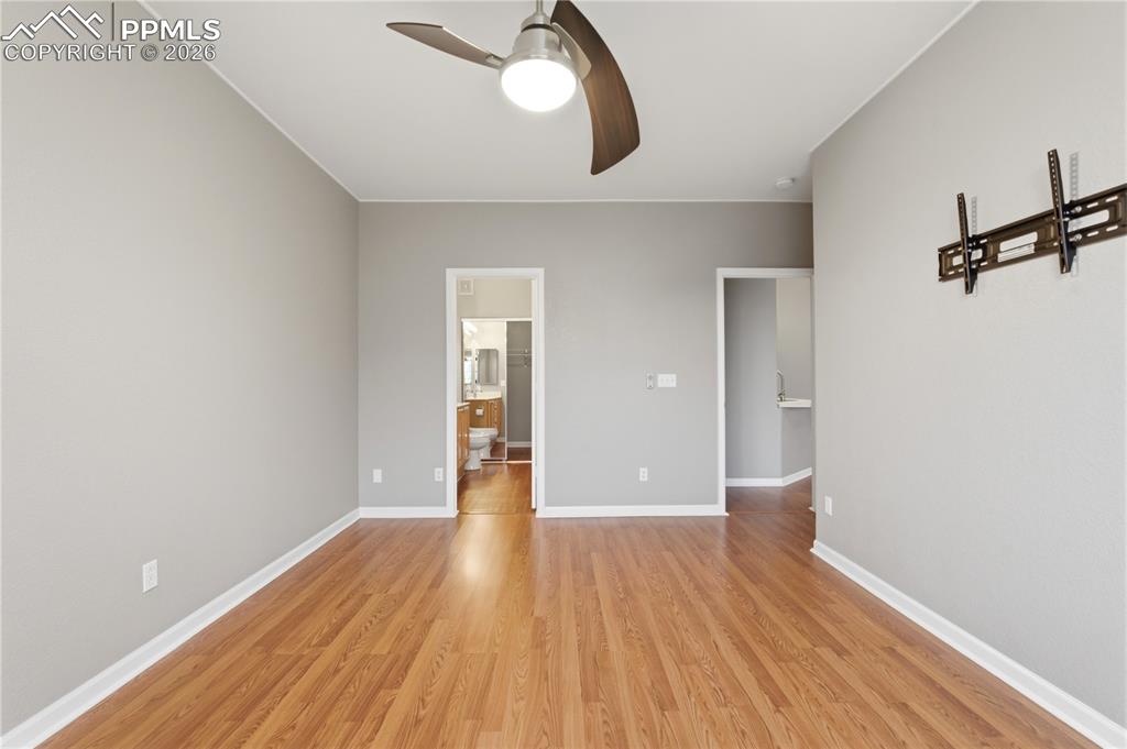 Image 12 of 35: Bedroom