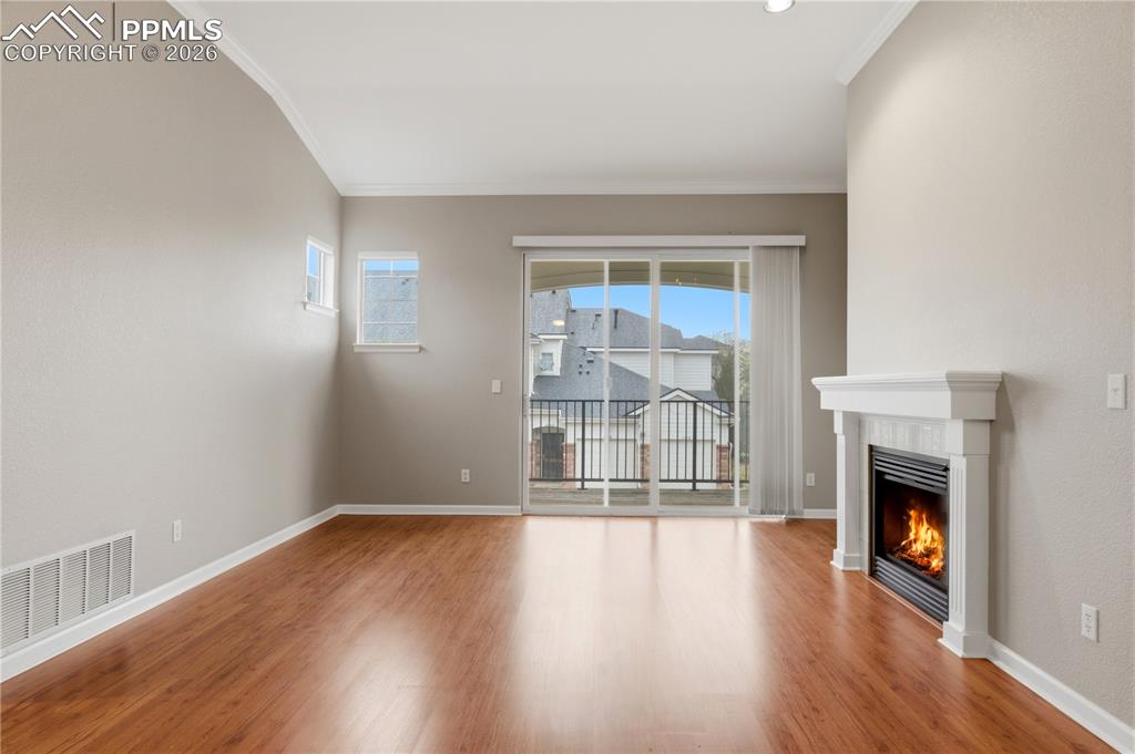 Image 14 of 35: Living Room