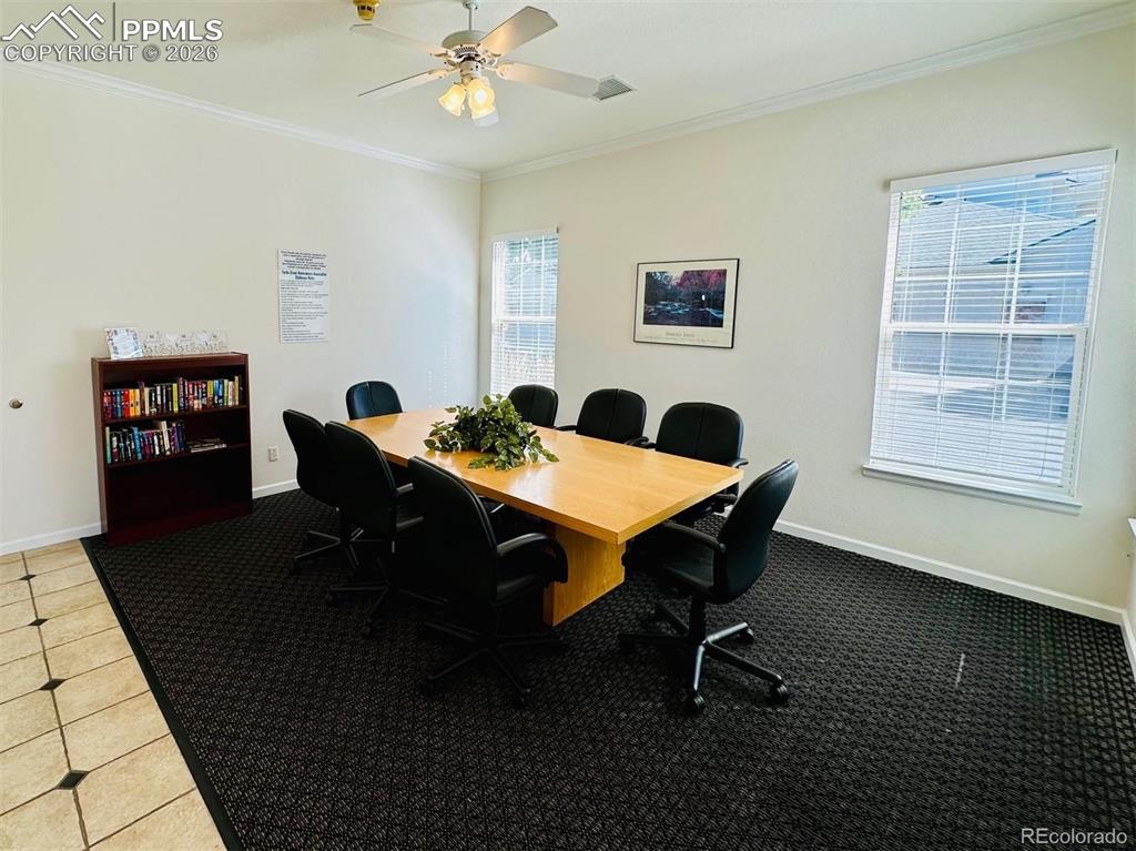 Image 17 of 35: Office