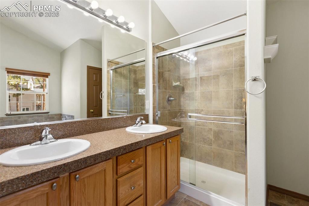 Image 18 of 28: Primary Bathroom