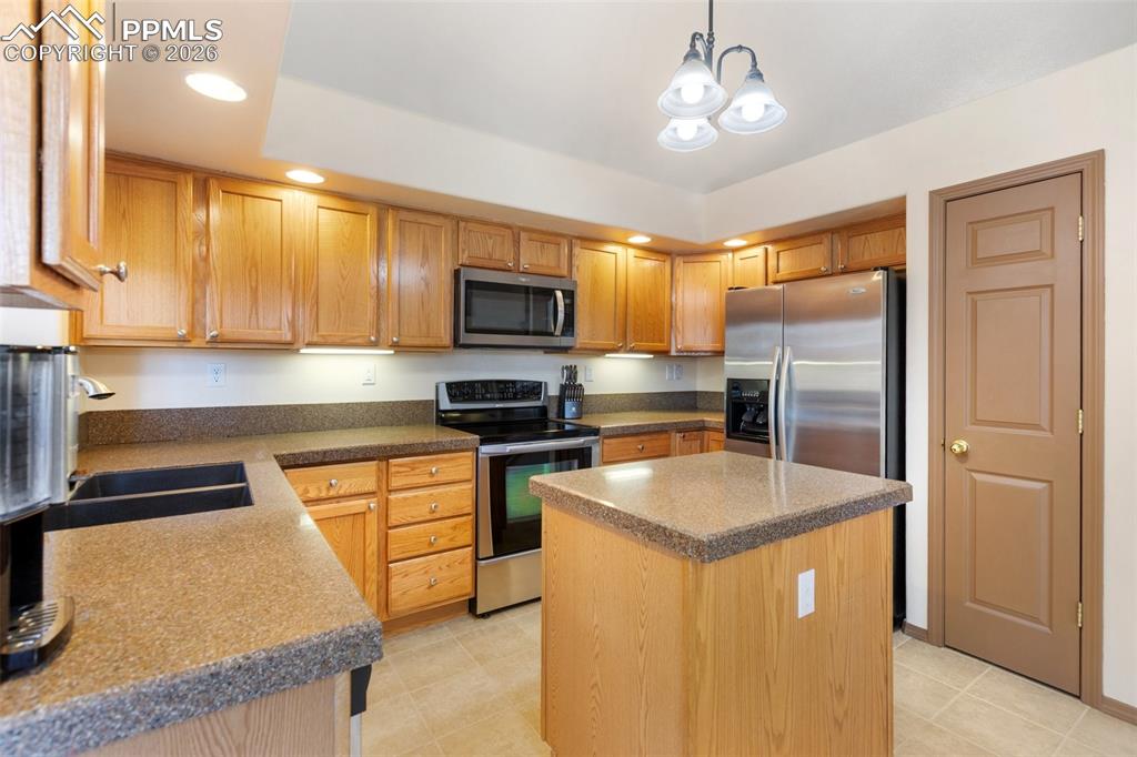 Image 4 of 28: Kitchen-Main Level