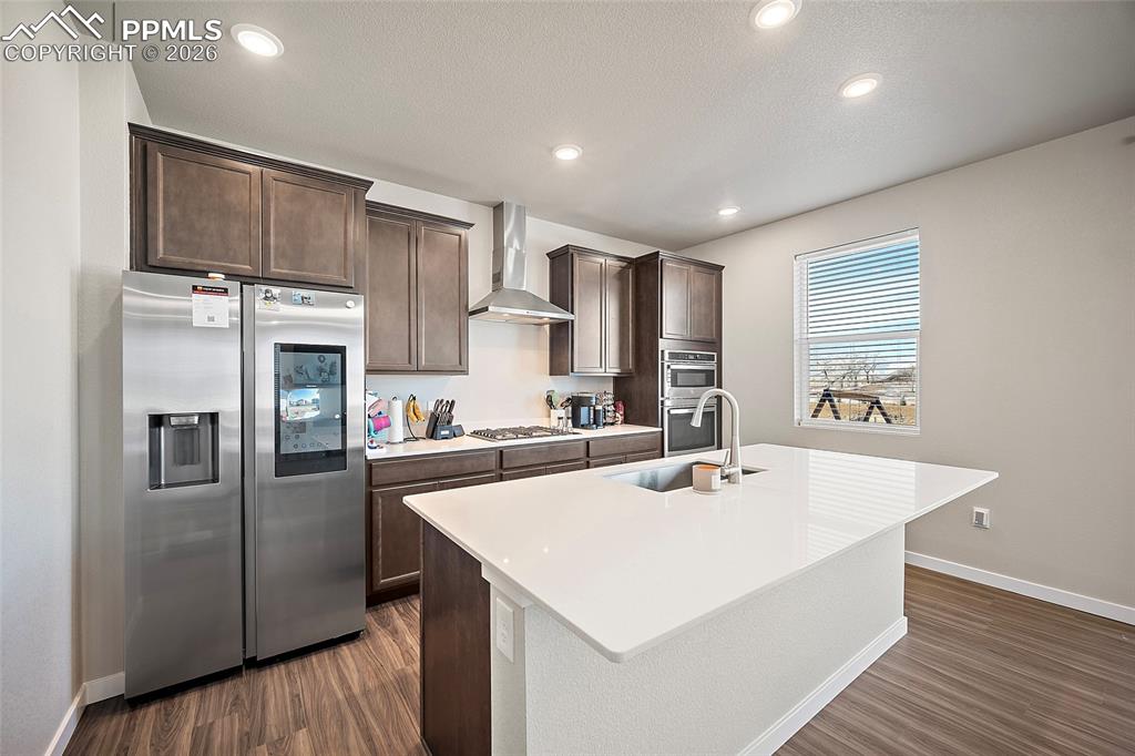 Image 14 of 43: Kitchen