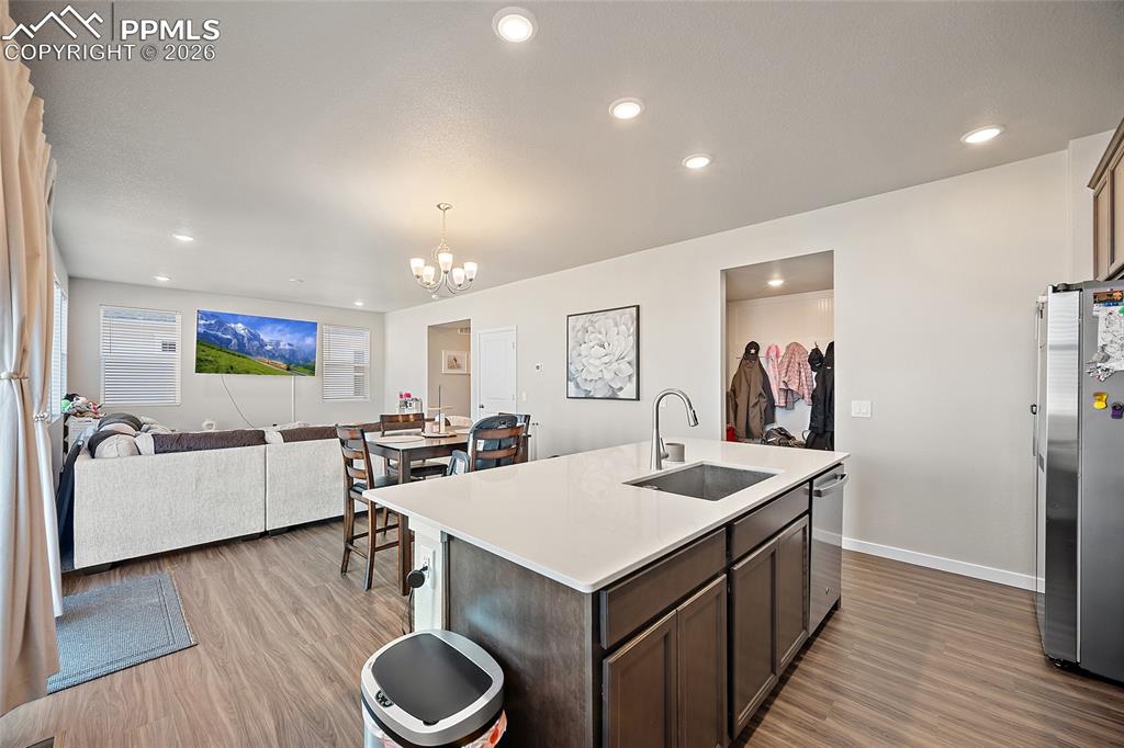 Image 15 of 43: Kitchen