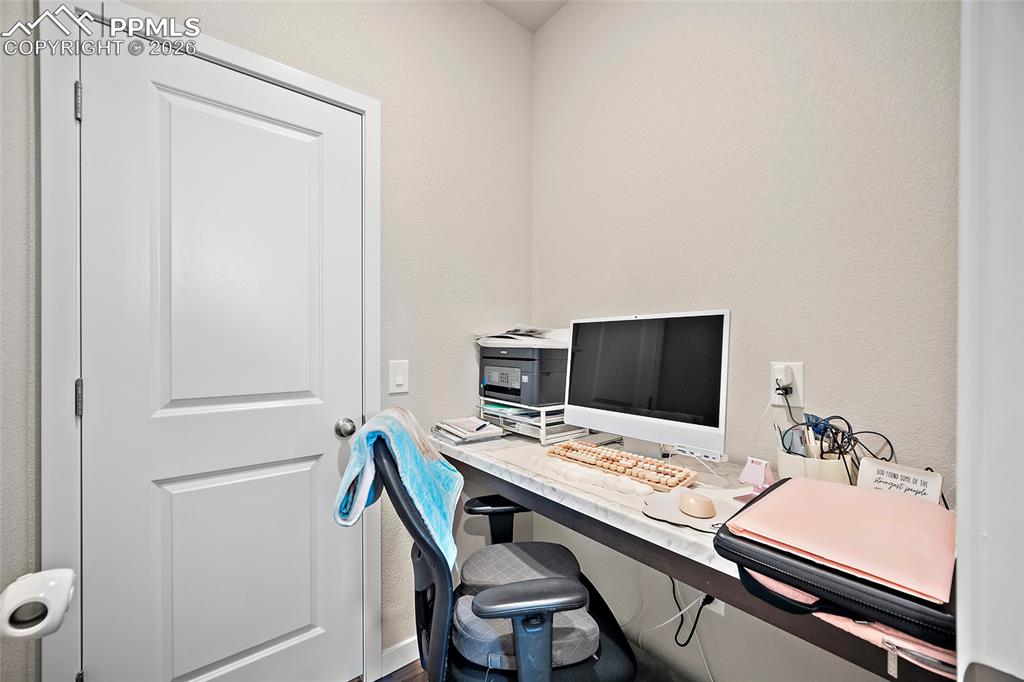 Image 5 of 43: Pocket office