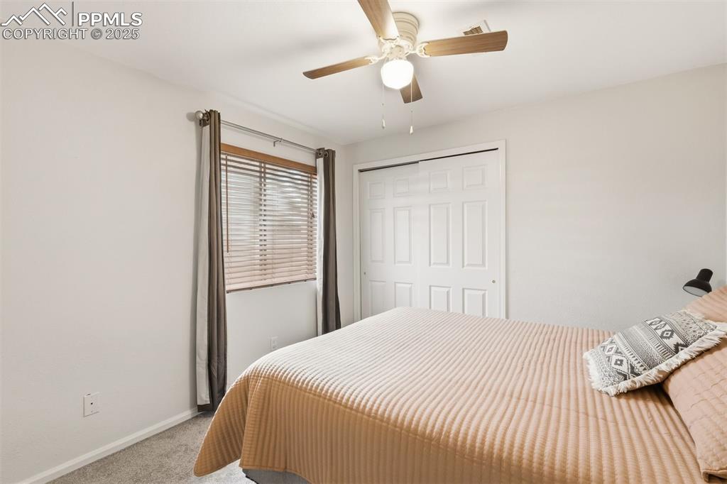 Image 31 of 46: Bedroom