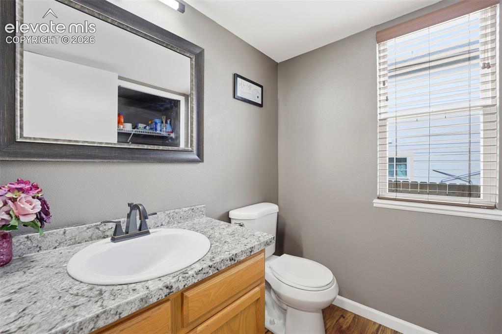 Image 11 of 50: Bathroom