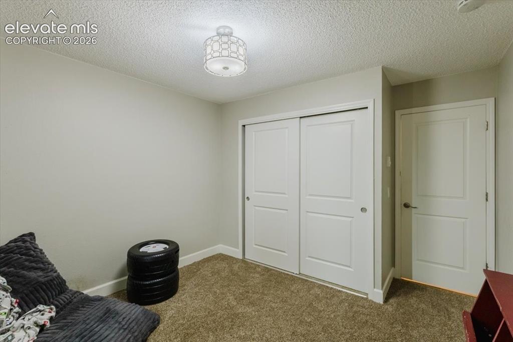 Image 13 of 37: Sitting Room