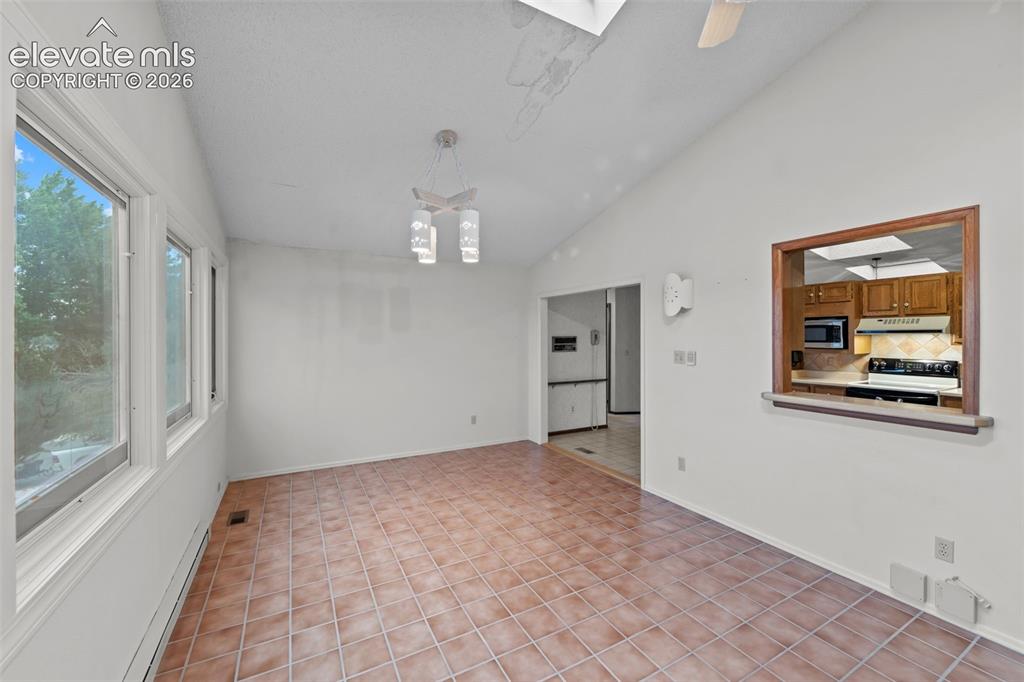 Image 10 of 43: Sun Room