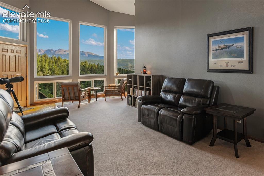 Image 9 of 50: Living Room
