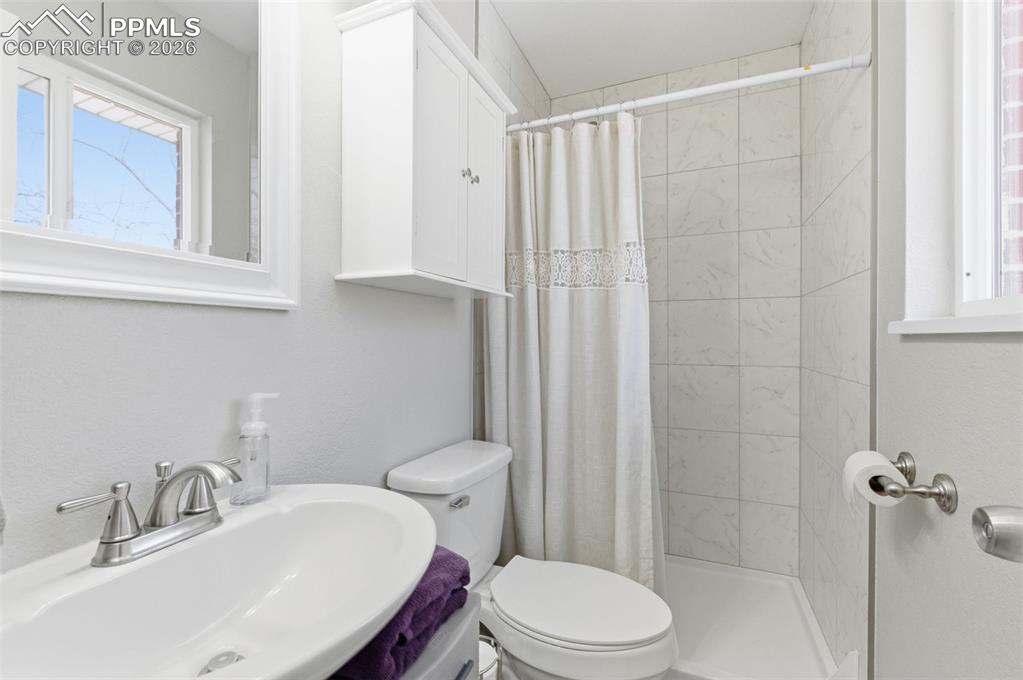 Image 15 of 50: Master Bathroom