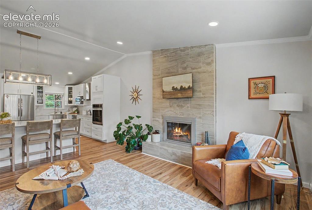 Image 11 of 50: Great Room