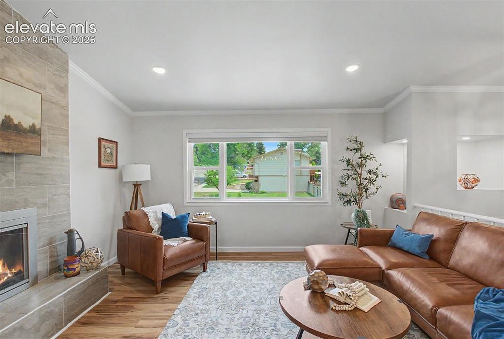 Image 9 of 50: Great Room