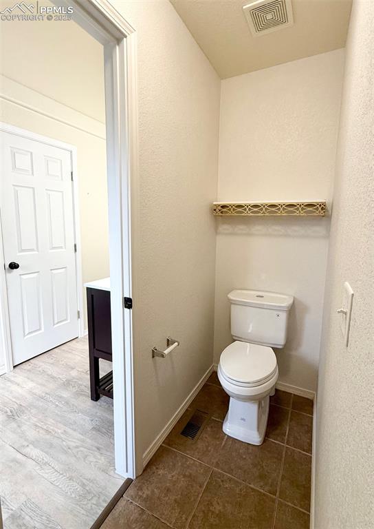 Image 17 of 37: Bathroom