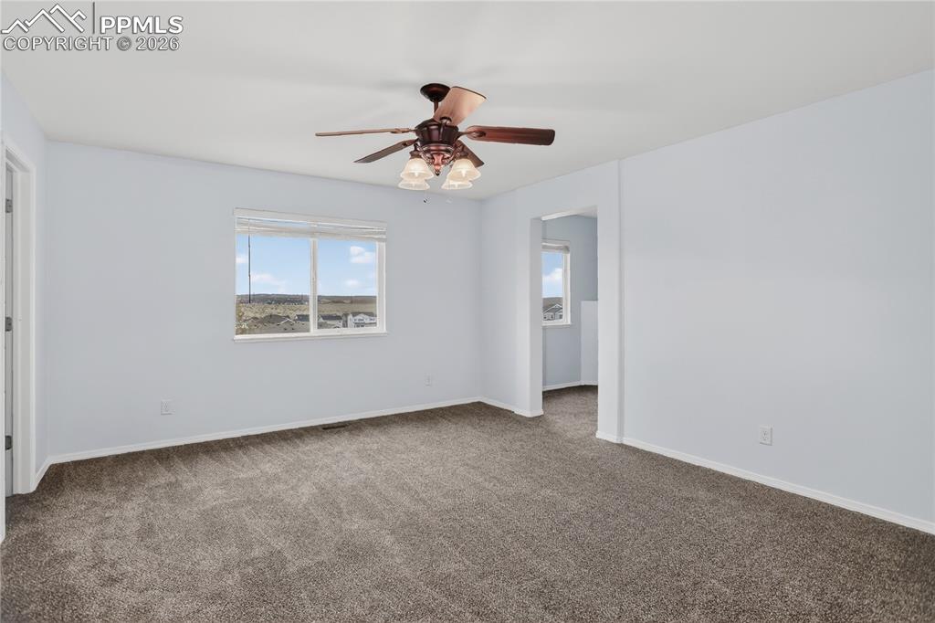 Image 10 of 24: Primary suite - upper level