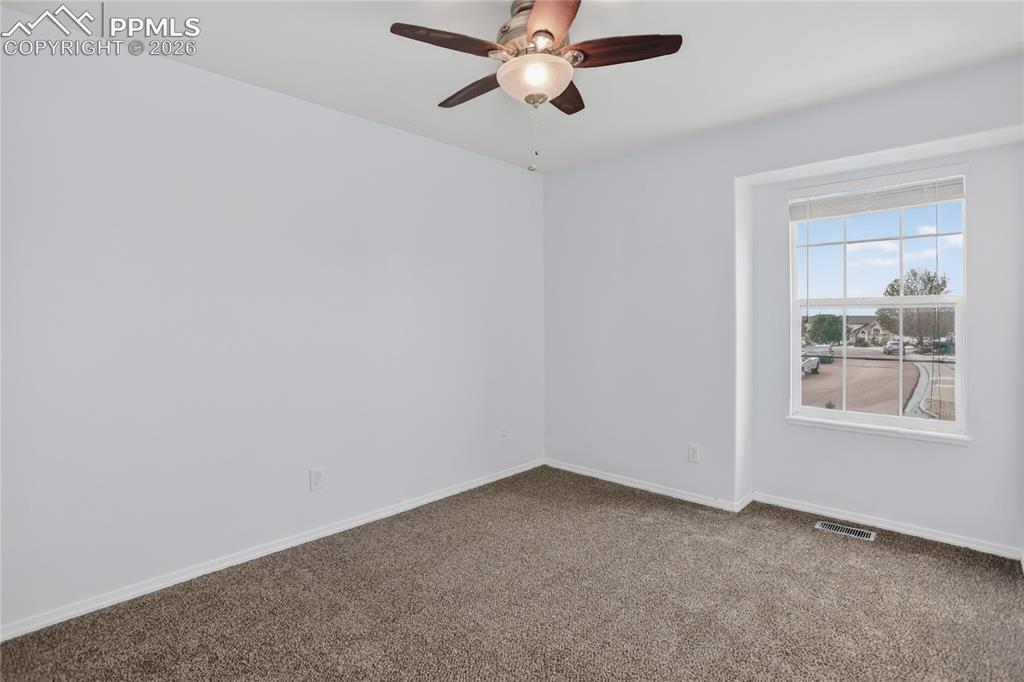 Image 16 of 24: Bedroom 3 - upper level