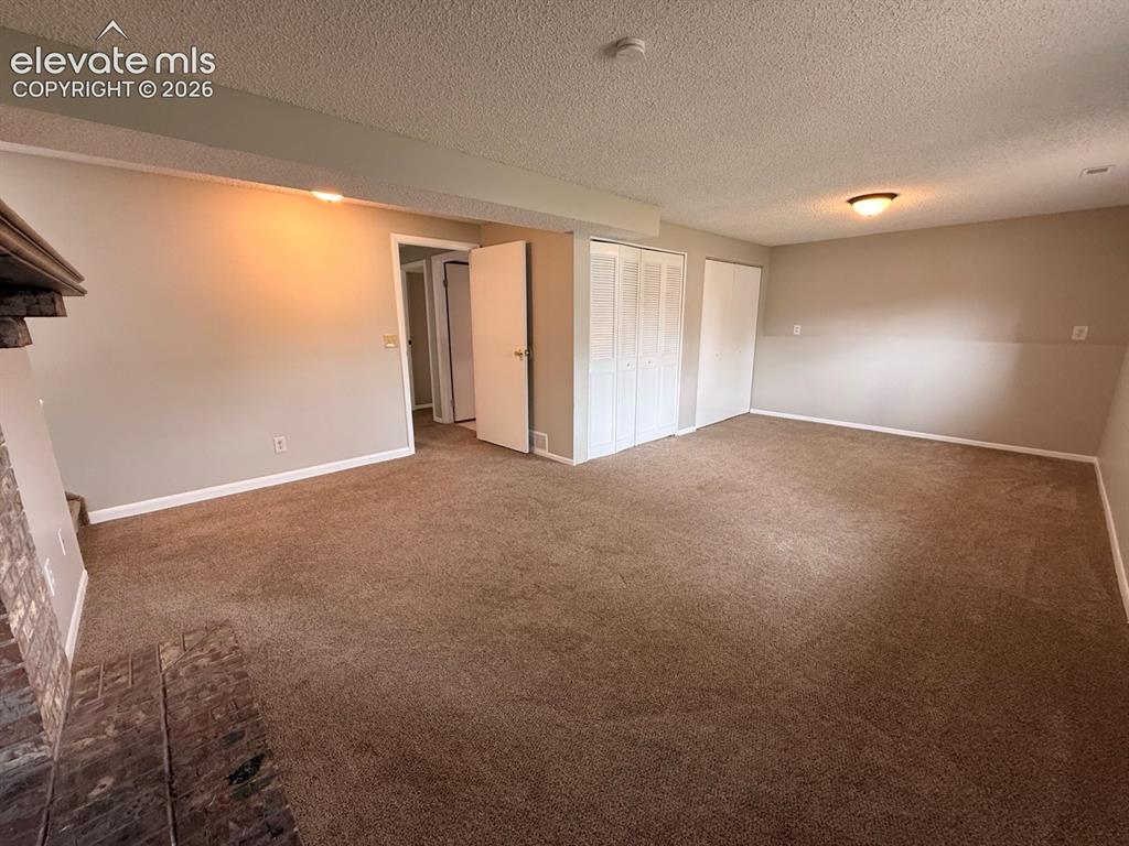 Image 19 of 33: Family Room
