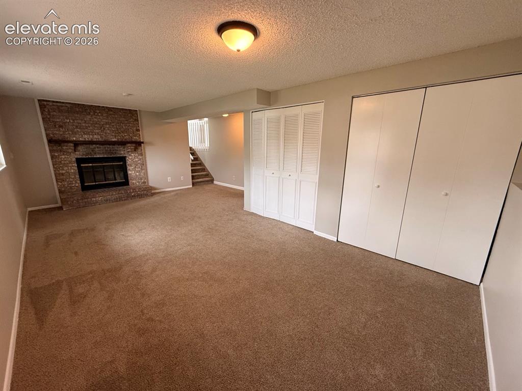 Image 20 of 33: Family Room