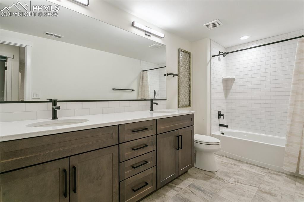 Image 42 of 50: Basement bathroom