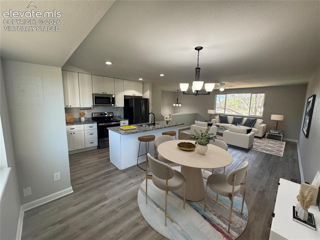 Image 5 of 42: Kitchen - Virtually Staged